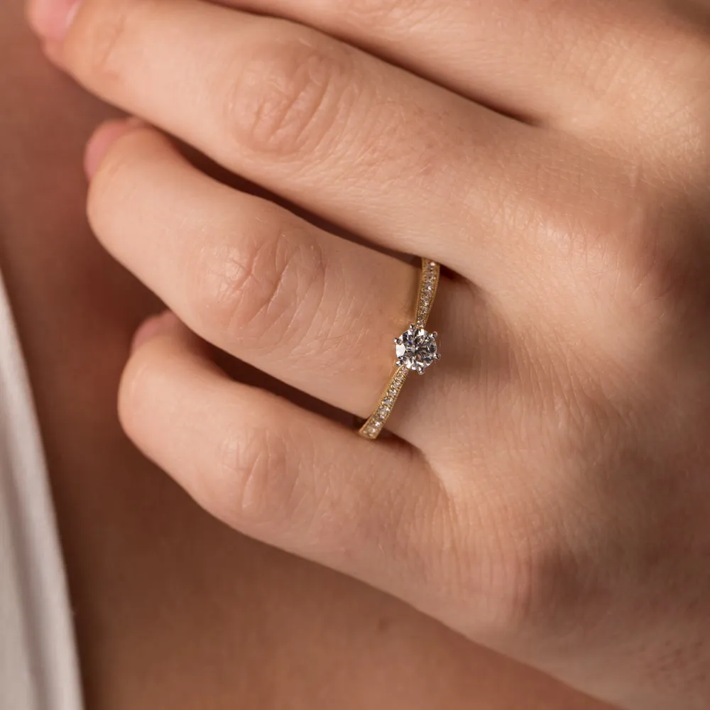 18ct Yellow Gold .34ct Diamond Zenith Ring