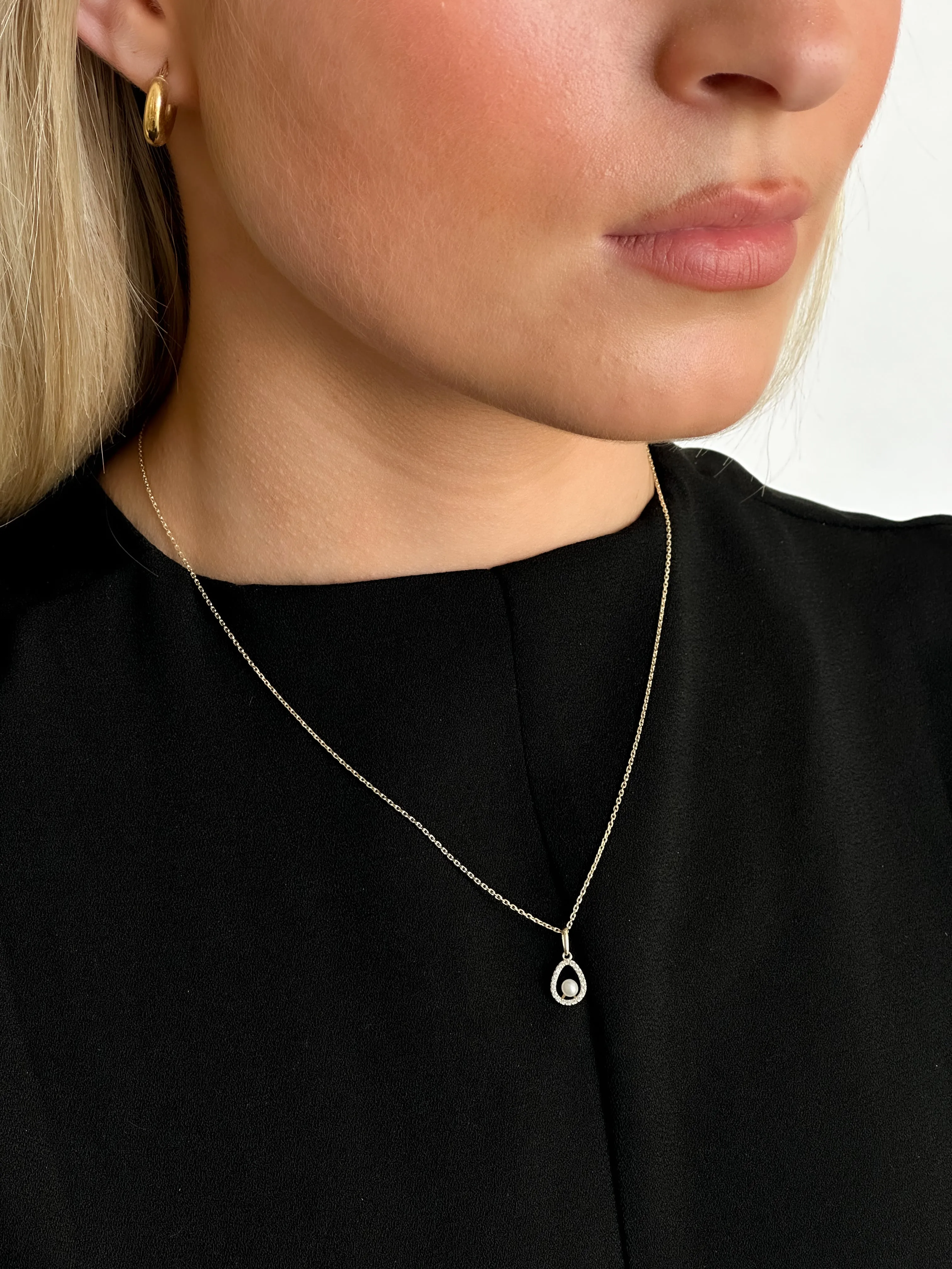 9ct Yellow Gold Cz Set Teardrop & Pearl Pendant