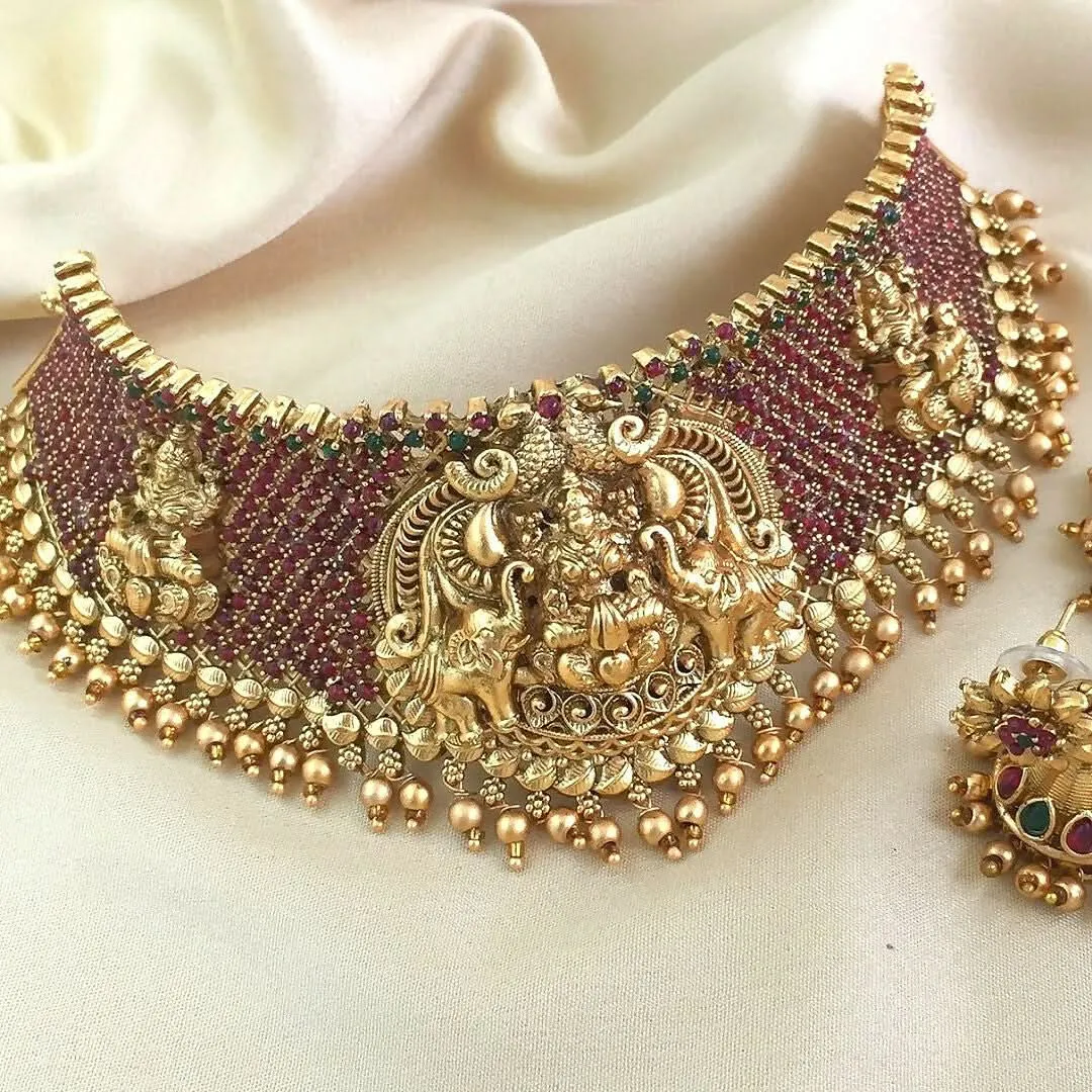 Antique Gold Plated Kemp Stone Choker Necklace Set For Women