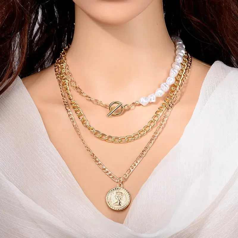 Barouqe Pearl Necklace