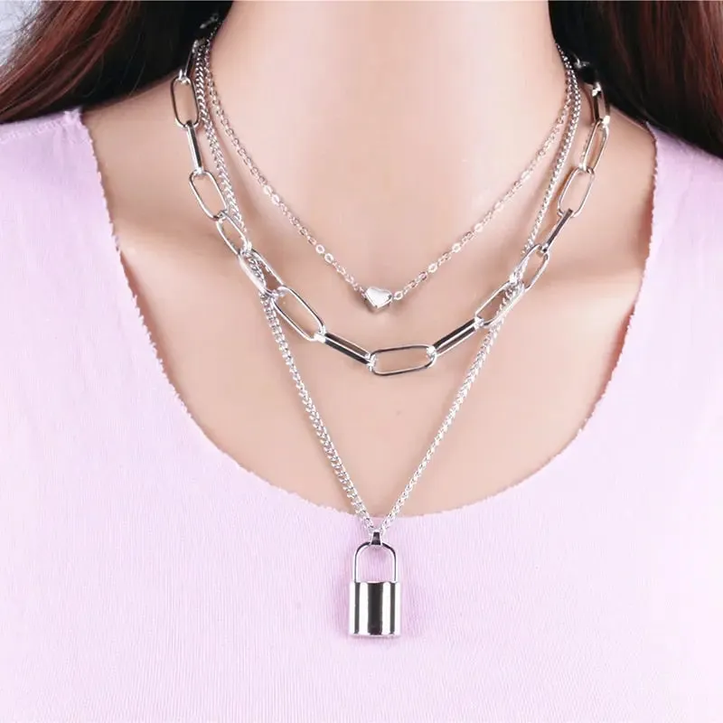 Barouqe Pearl Necklace