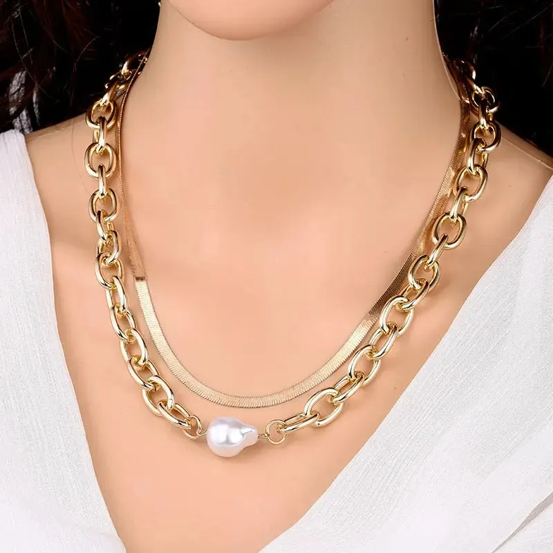 Barouqe Pearl Necklace