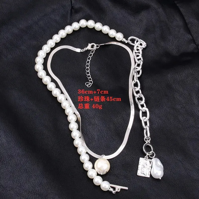 Barouqe Pearl Necklace