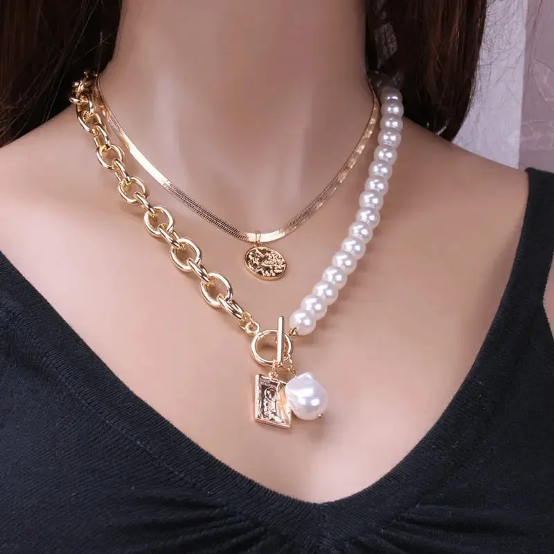 Barouqe Pearl Necklace