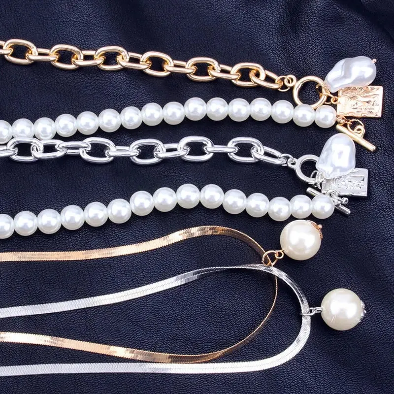 Barouqe Pearl Necklace