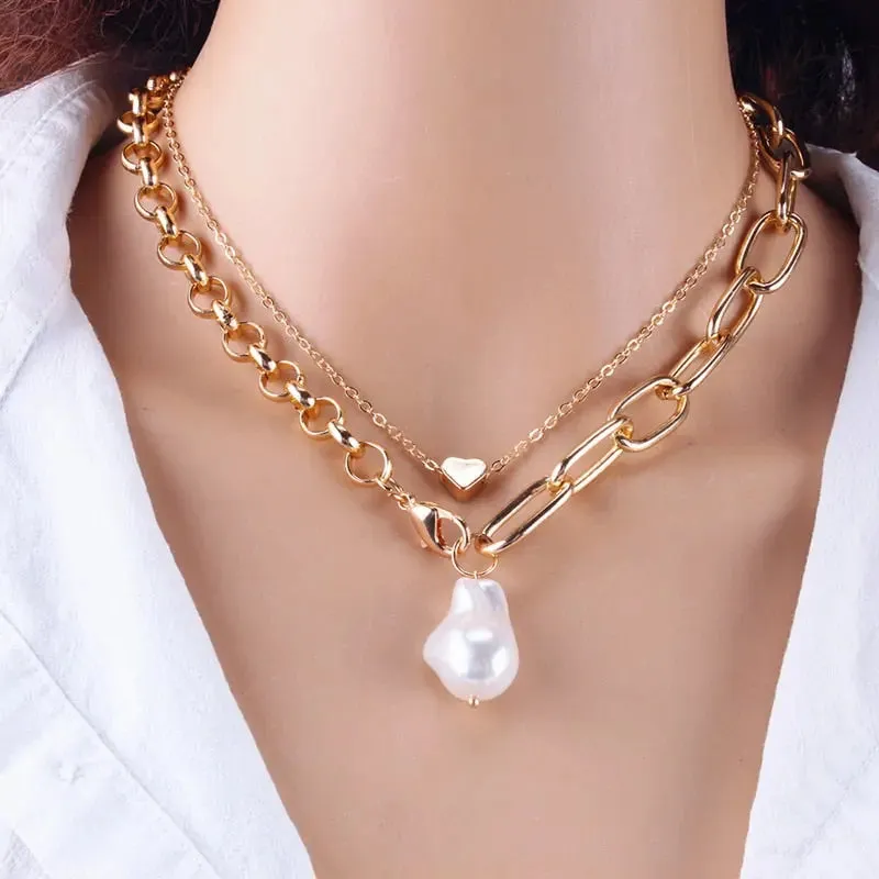 Barouqe Pearl Necklace