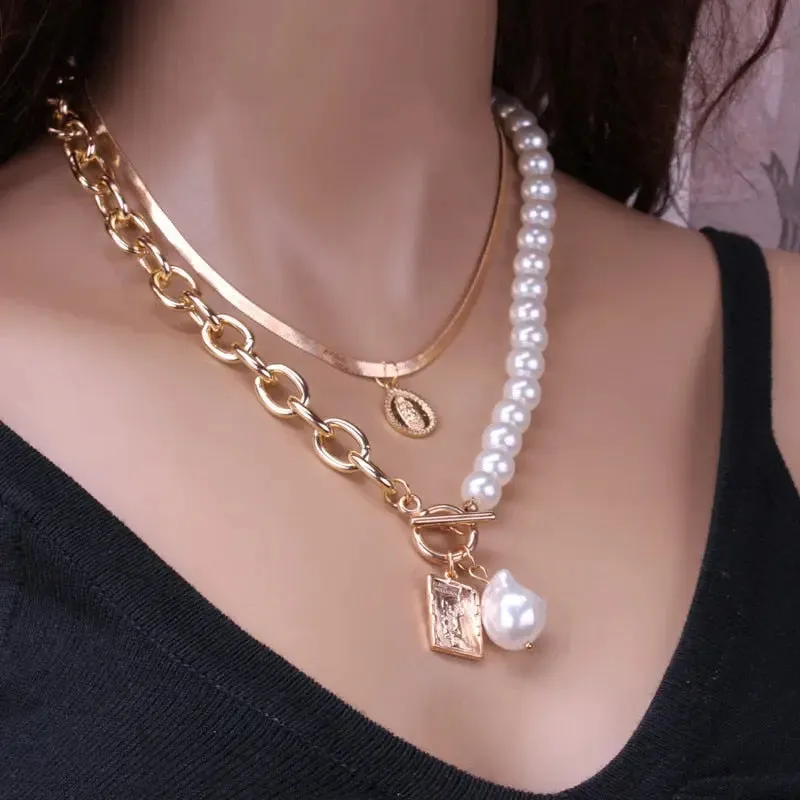 Barouqe Pearl Necklace