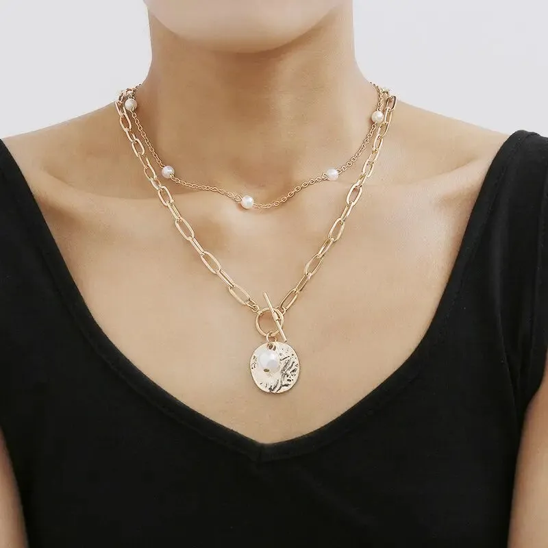 Barouqe Pearl Necklace