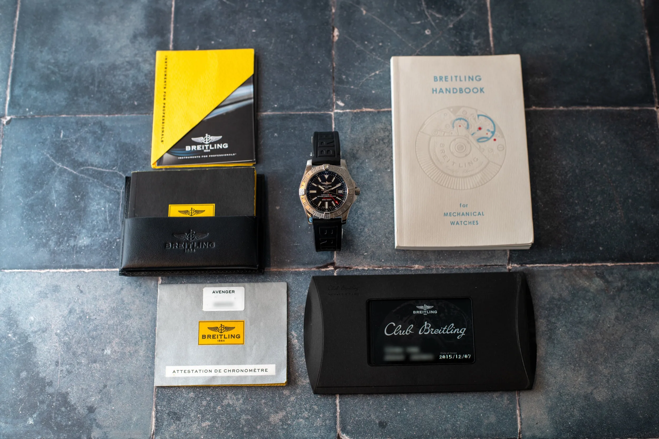 Breitling Avenger II 43 GMT