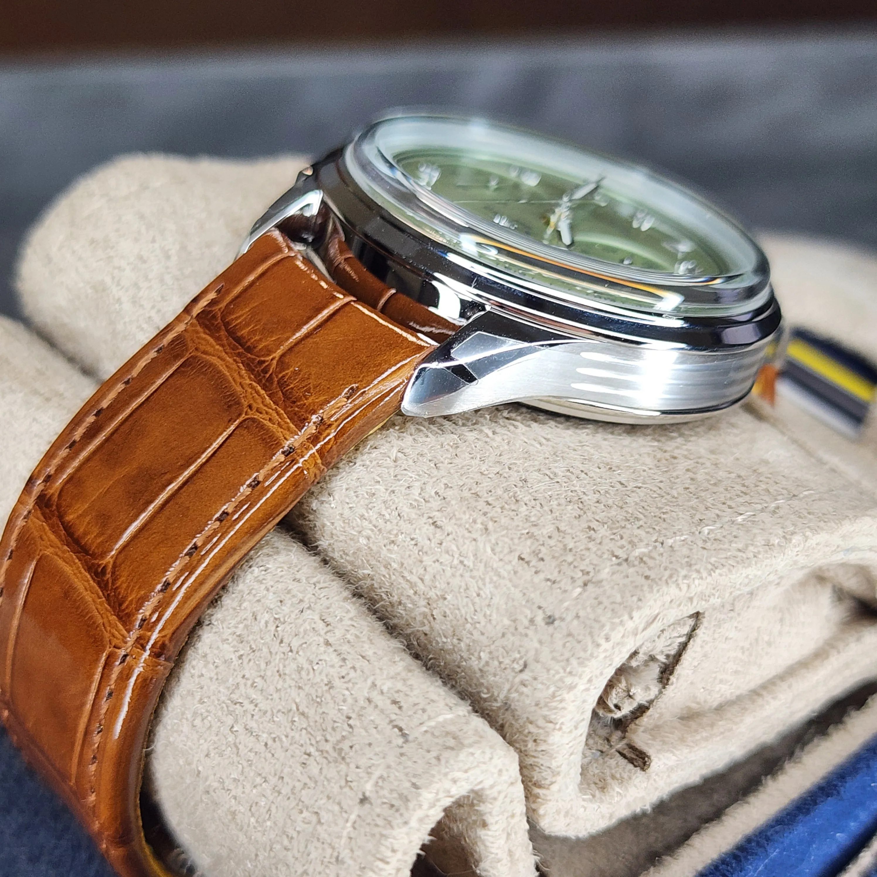 Breitling Permier B09 Pistachio 40mm