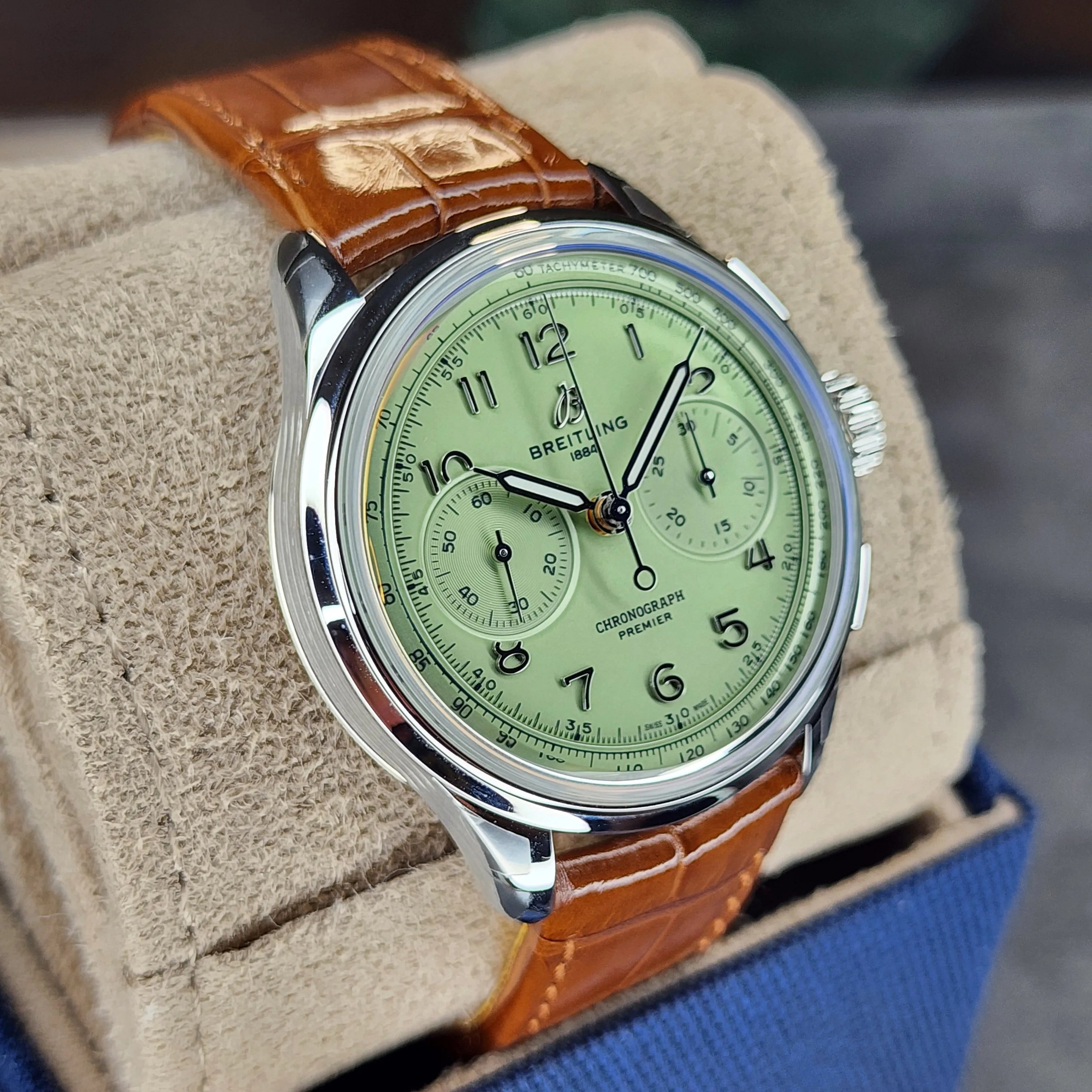 Breitling Permier B09 Pistachio 40mm