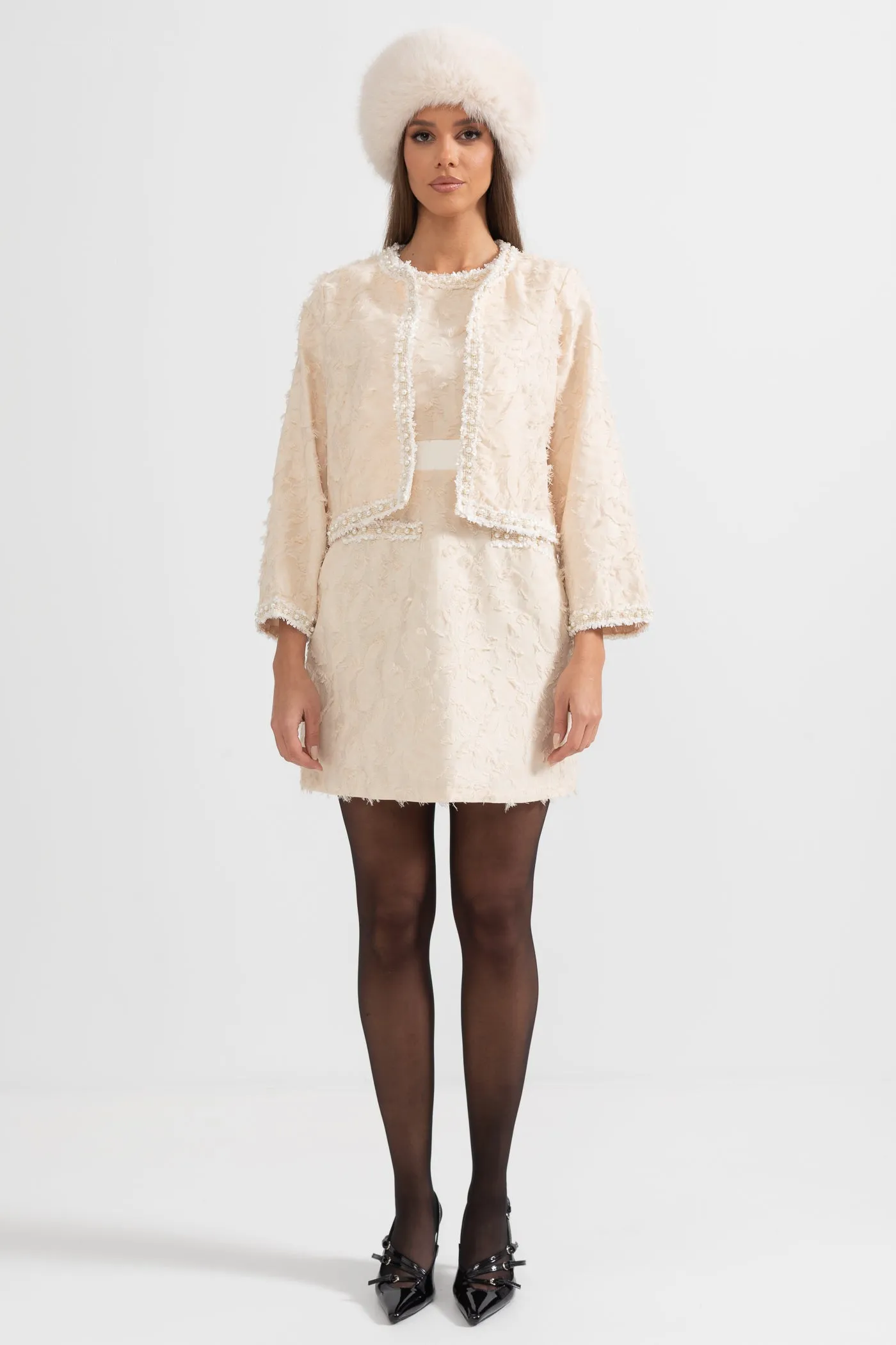 Feather Pattern Two-Piece Set With Pearl Details - Ivoire
