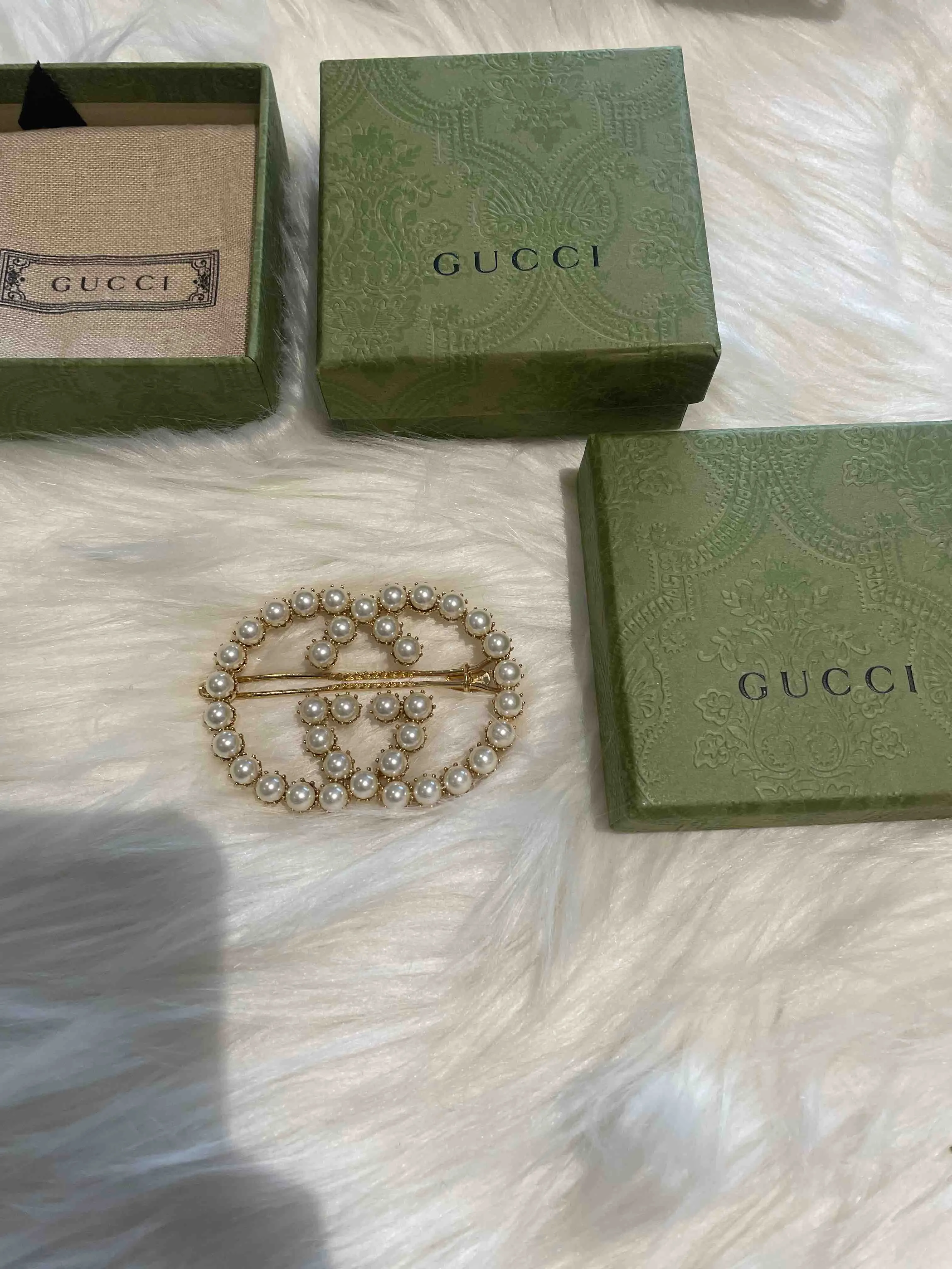 Gucci Pearl Hair Clip Gold Brooch