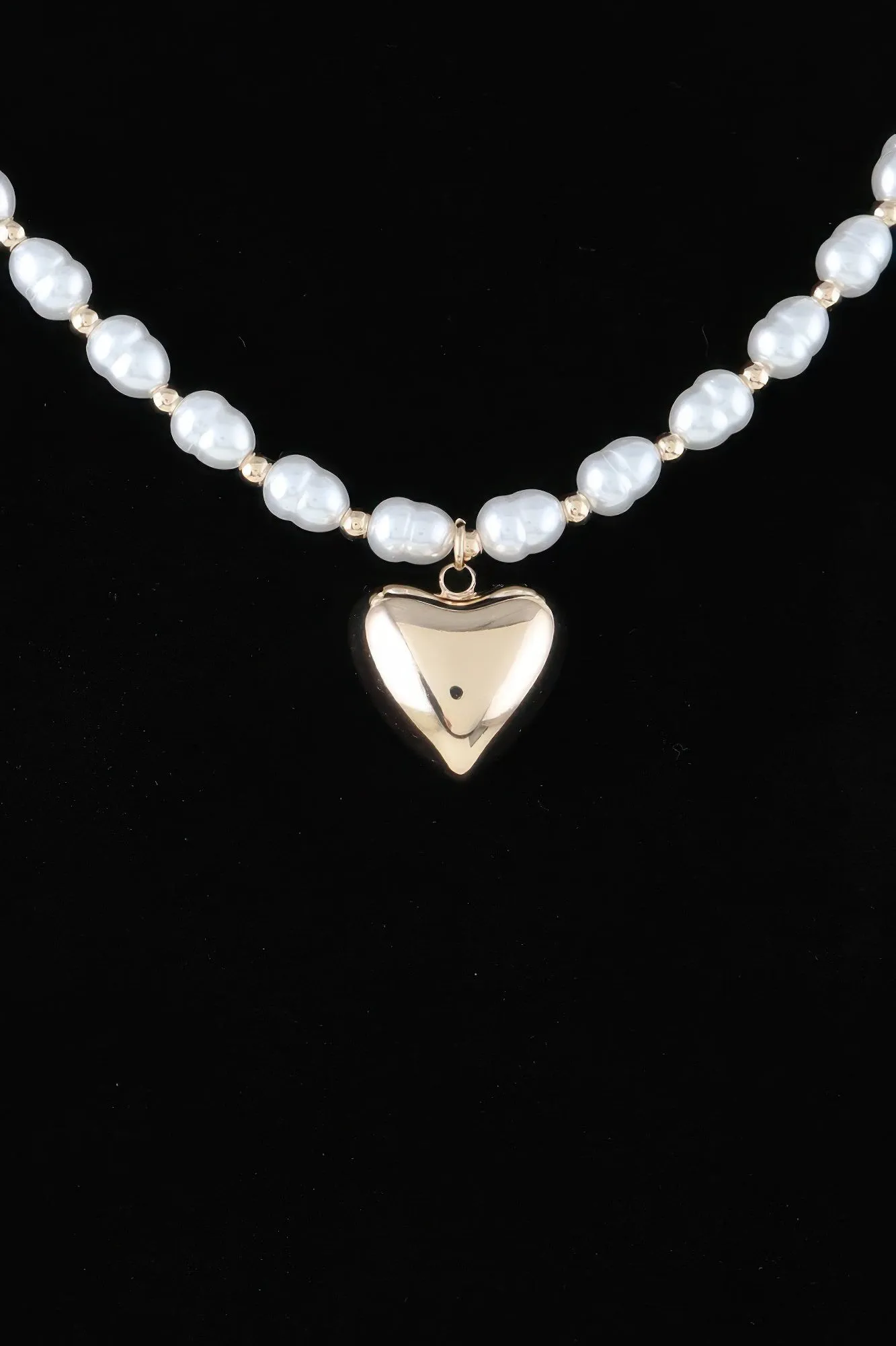 Shiny Heart Pearl Beaded Necklace